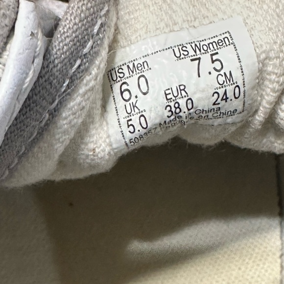 Vans Old Skool Women’s Sneakers Size 7.5 Gray Suede/Canvas - Picture 6 of 6